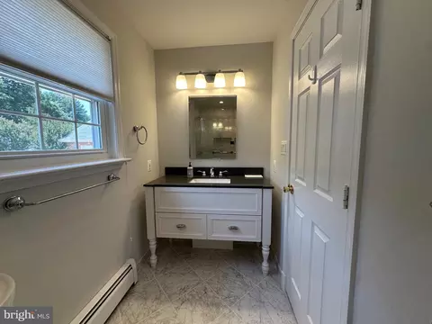 Bath - 14616 Sturtevant Rd, Silver Spring, MD 20905 photo 4 of 7