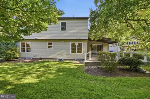 Exterior - 15 Middlebridge Ct, Silver Spring, MD 20906 photo 5 of 10