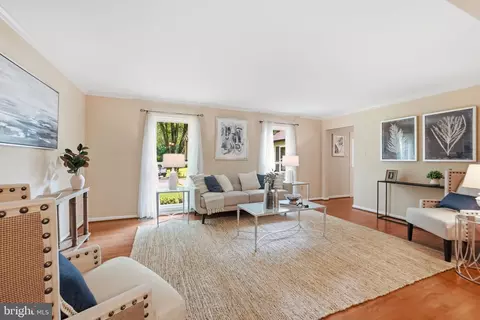 Living - 15 Middlebridge Ct, Silver Spring, MD 20906 photo 2 of 3