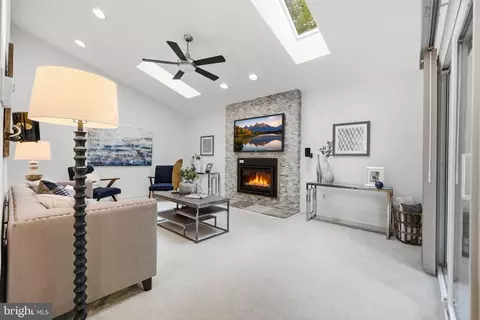 Living - 15 Middlebridge Ct, Silver Spring, MD 20906 photo 3 of 3