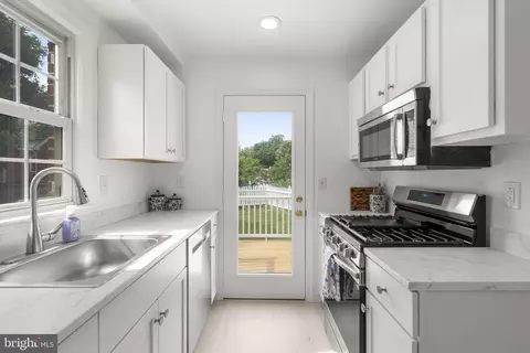 Entry Way - 10511 Lorain Ave, Silver Spring, MD 20901 photo 3 of 3