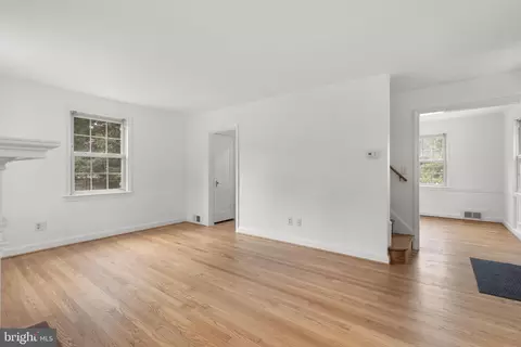 Living - 10511 Lorain Ave, Silver Spring, MD 20901 photo 2 of 3