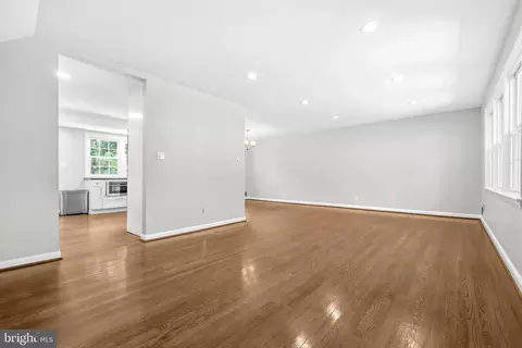 10802 Meadowhill Rd, Silver Spring, MD 20901 photo 9