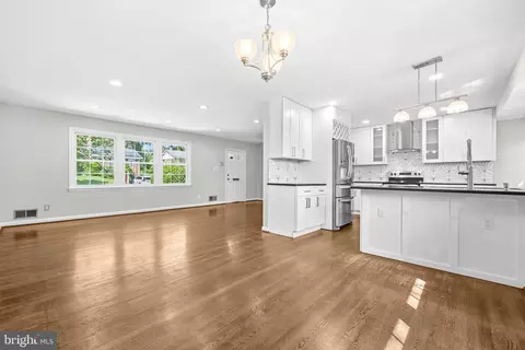 10802 Meadowhill Rd, Silver Spring, MD 20901 photo 12