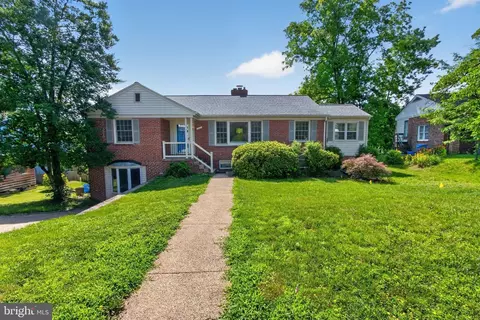 7313 Lynnhurst St, Chevy Chase, MD 20815
