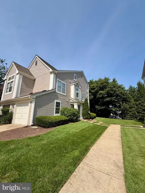 19943 Dunstable Cir #231, Germantown, MD 20876