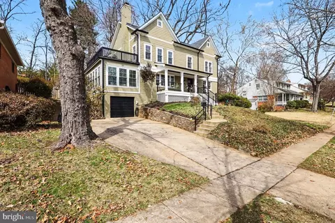 9414 Wadsworth Dr, Bethesda, MD 20817