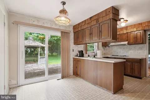 Kitchen - 14008 Breeze Hill Ln, Silver Spring, MD 20906 photo 1 of 6