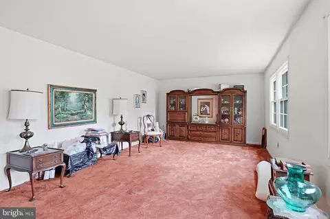 Living - 14008 Breeze Hill Ln, Silver Spring, MD 20906 photo 2 of 8