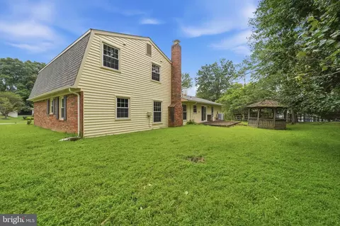 Exterior - 14008 Breeze Hill Ln, Silver Spring, MD 20906 photo 7 of 16