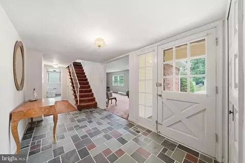 Entry Way - 14008 Breeze Hill Ln, Silver Spring, MD 20906 photo 1 of 4