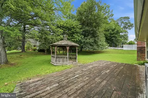 Exterior - 14008 Breeze Hill Ln, Silver Spring, MD 20906 photo 13 of 16