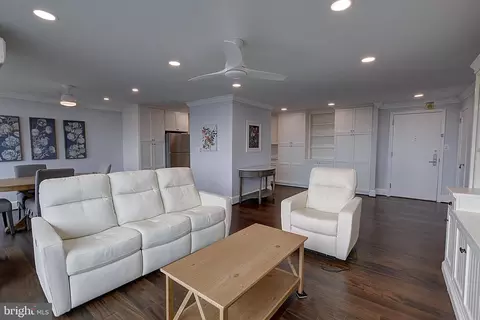 5225 Pooks Hill Rd #1804S, Bethesda, MD 20814