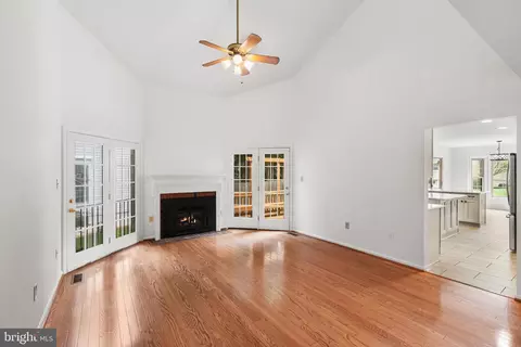 Living - 13100 Riviera Ter, Silver Spring, MD 20904 photo 4 of 8