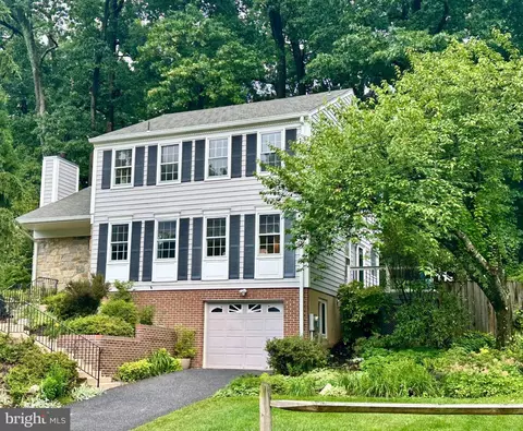 16821 Malabar St, Derwood, MD 20855