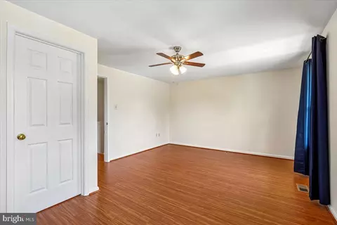 Living - 3259 Saint Augustine Ct, Olney, MD 20832 photo 6 of 9