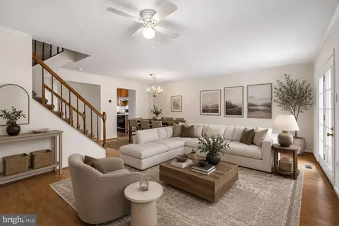 Living - 3259 Saint Augustine Ct, Olney, MD 20832 photo 4 of 9