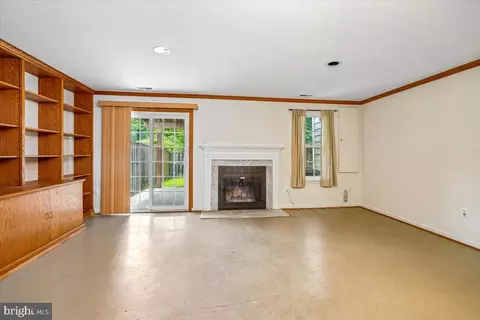 Living - 3259 Saint Augustine Ct, Olney, MD 20832 photo 8 of 9