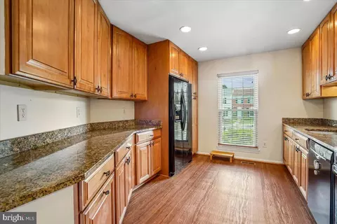 Kitchen - 3259 Saint Augustine Ct, Olney, MD 20832 photo 2 of 4