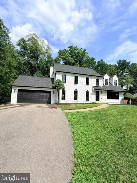 16605 Cavalry Dr, Rockville, MD 20853