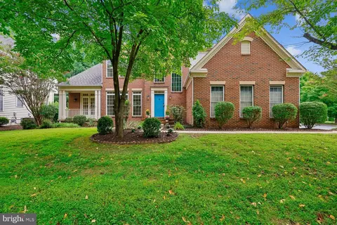2 Seneca Forest Ct, Germantown, MD 20876
