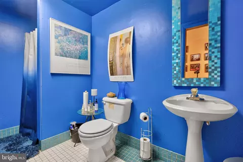 Bath - 10301 Naglee Rd, Silver Spring, MD 20903 photo 3 of 4
