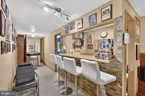 Entry Way - 10301 Naglee Rd, Silver Spring, MD 20903 photo 5 of 7