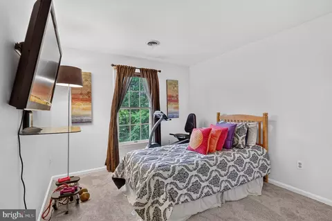 Bedroom - 10301 Naglee Rd, Silver Spring, MD 20903 photo 6 of 6