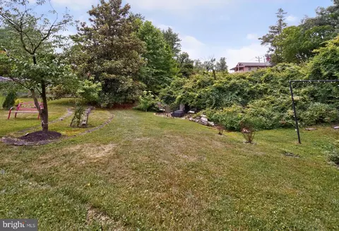 Exterior - 10301 Naglee Rd, Silver Spring, MD 20903 photo 10 of 14