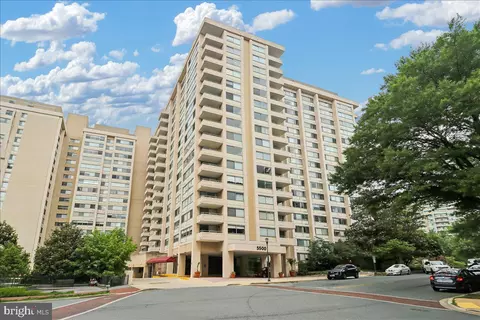 5500 Friendship Blvd #2108N, Chevy Chase, MD 20815