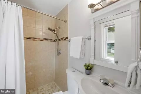 Bath - 2704 Weller Rd, Silver Spring, MD 20906 photo 1 of 3