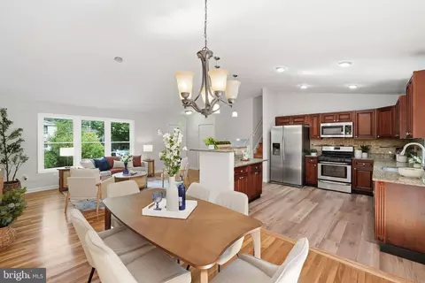 Dining - 2704 Weller Rd, Silver Spring, MD 20906 photo 3 of 3