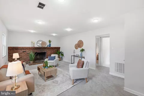 Living - 2704 Weller Rd, Silver Spring, MD 20906 photo 4 of 5