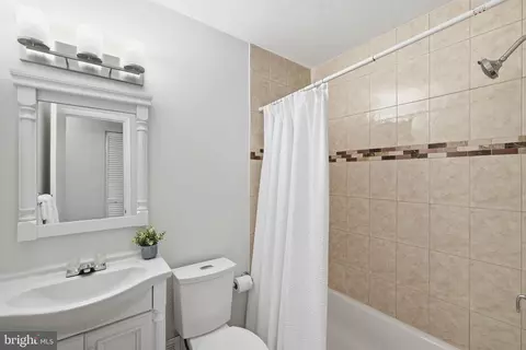 Bath - 2704 Weller Rd, Silver Spring, MD 20906 photo 2 of 3