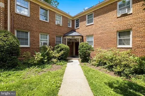 Exterior - 2312 Colston Dr #2312-C, Silver Spring, MD 20910 photo 2 of 6