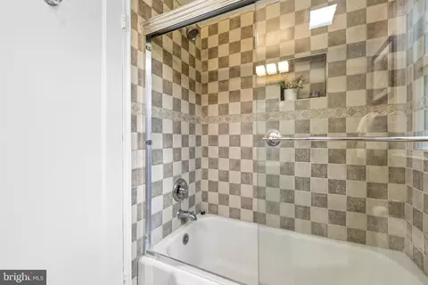 Bath - 2312 Colston Dr #2312-C, Silver Spring, MD 20910 photo 3 of 3