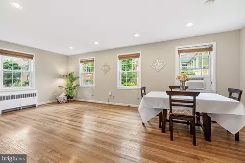 Living - 2312 Colston Dr #2312-C, Silver Spring, MD 20910 photo 1 of 5