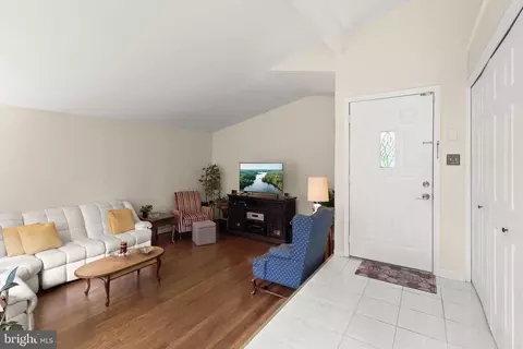 Entry Way - 11400 Cloverhill Dr, Silver Spring, MD 20902 photo 2 of 4