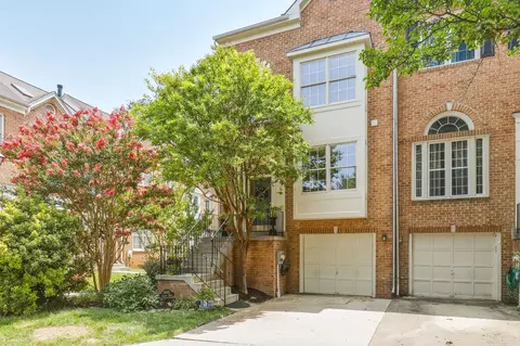 19015 Gallop Dr, Germantown, MD 20874