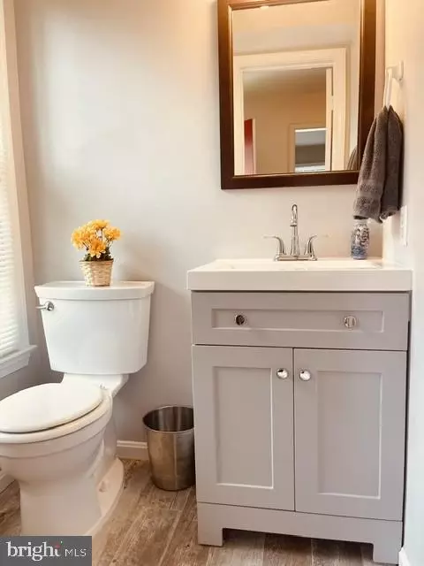 Bath - 1016 Windrush Ln, Sandy Spring, MD 20860 photo 1 of 4