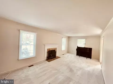 Living - 1016 Windrush Ln, Sandy Spring, MD 20860 photo 2 of 3
