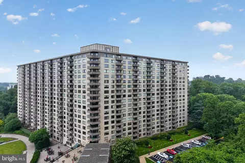 5225 Pooks Hill Rd, Bethesda, MD 20814