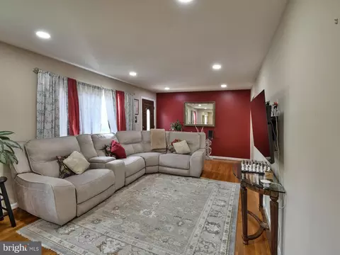 Living - 1201 Schindler Dr, Silver Spring, MD 20903 photo 1 of 3