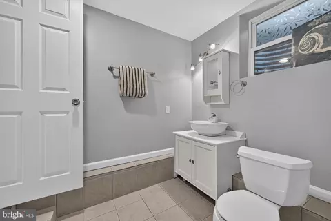 Bath - 212 Normandy Dr, Silver Spring, MD 20901 photo 3 of 3