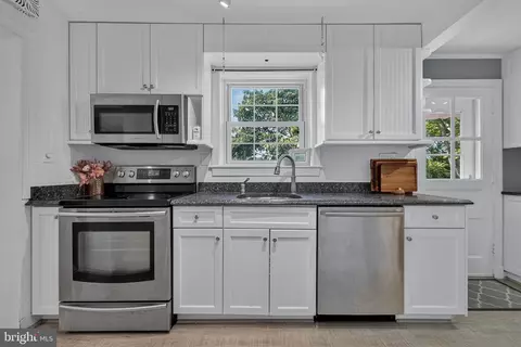 Kitchen - 212 Normandy Dr, Silver Spring, MD 20901 photo 2 of 5