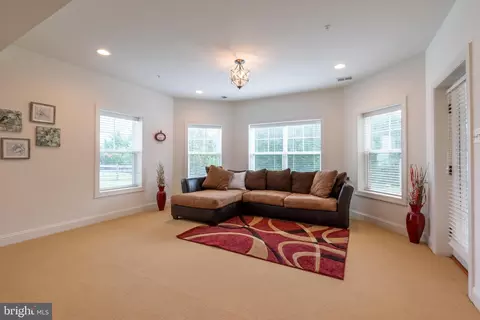 Living - 17929 Bliss Dr, Poolesville, MD 20837 photo 6 of 7