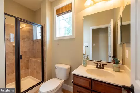 Bath - 17929 Bliss Dr, Poolesville, MD 20837 photo 1 of 3