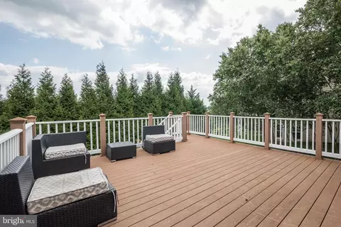 Exterior - 17929 Bliss Dr, Poolesville, MD 20837 photo 8 of 18