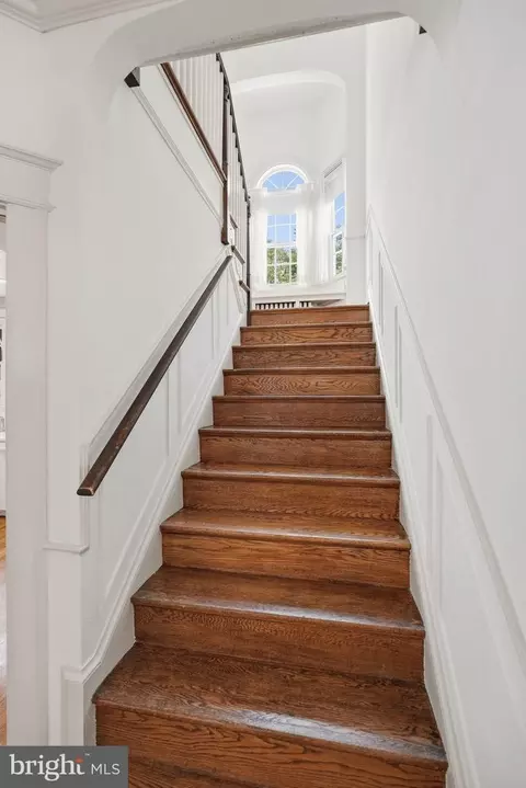 Entry Way - 1907 Rookwood Rd, Silver Spring, MD 20910 photo 7 of 8