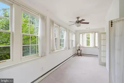 Entry Way - 1907 Rookwood Rd, Silver Spring, MD 20910 photo 2 of 8